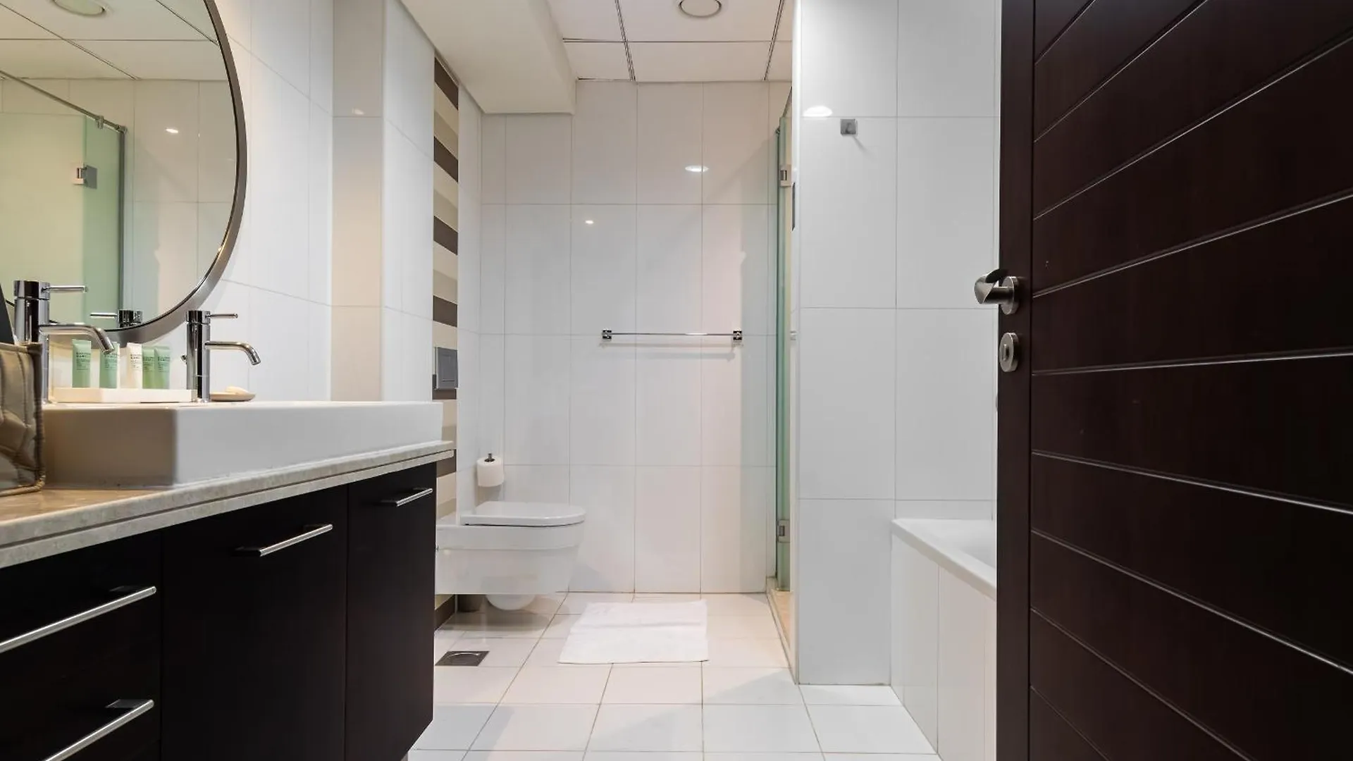 Apartment Kinfolk Homes - No 1 Family Stay, Partial Burj Khalifa Fountain View Dubai United Arab Emirates